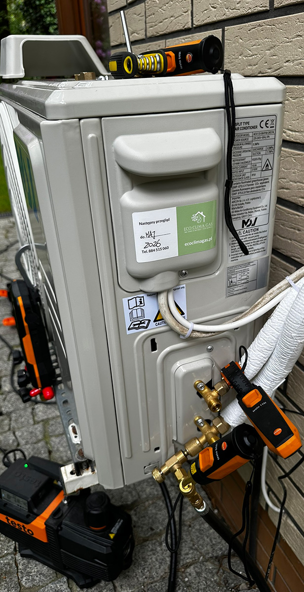 narzędzia służące do naprawy klimatyzacji